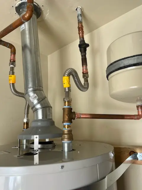 Water heater installation and plumbing repair in Disco